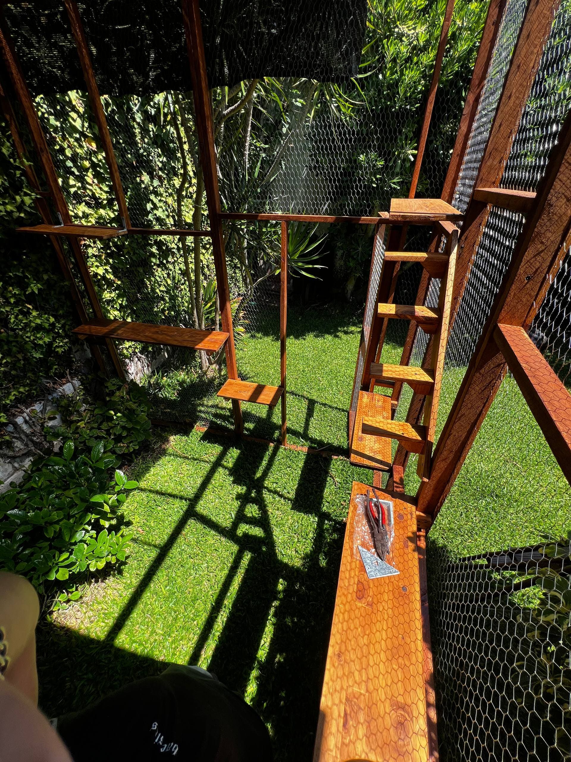 Proyecto de carpintería para mascotas 17